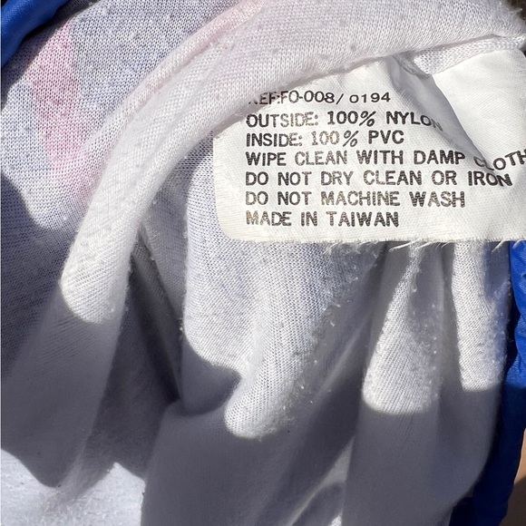 90's Colorful Windbreaker - Lightweight Ski Jacket - Size Small - Outdoor Scene - Picture 14 of 14